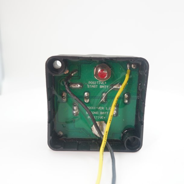 Skillerel/Smart Isolator/Combiner. 12V