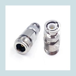 N  til BNC stik.  Hun/Han